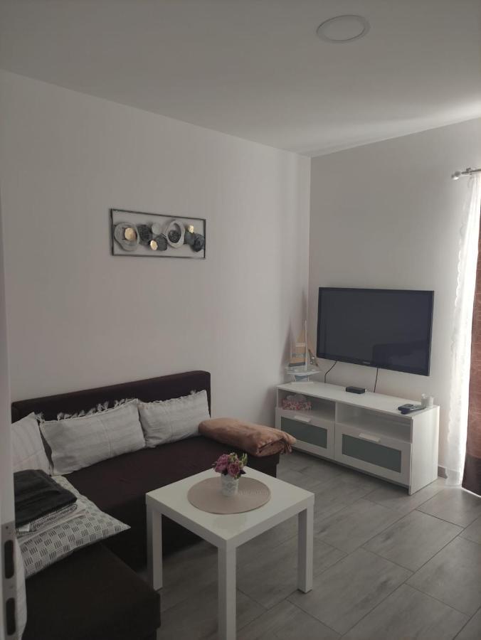 Apartmani Ima Rovanjska Exteriör bild