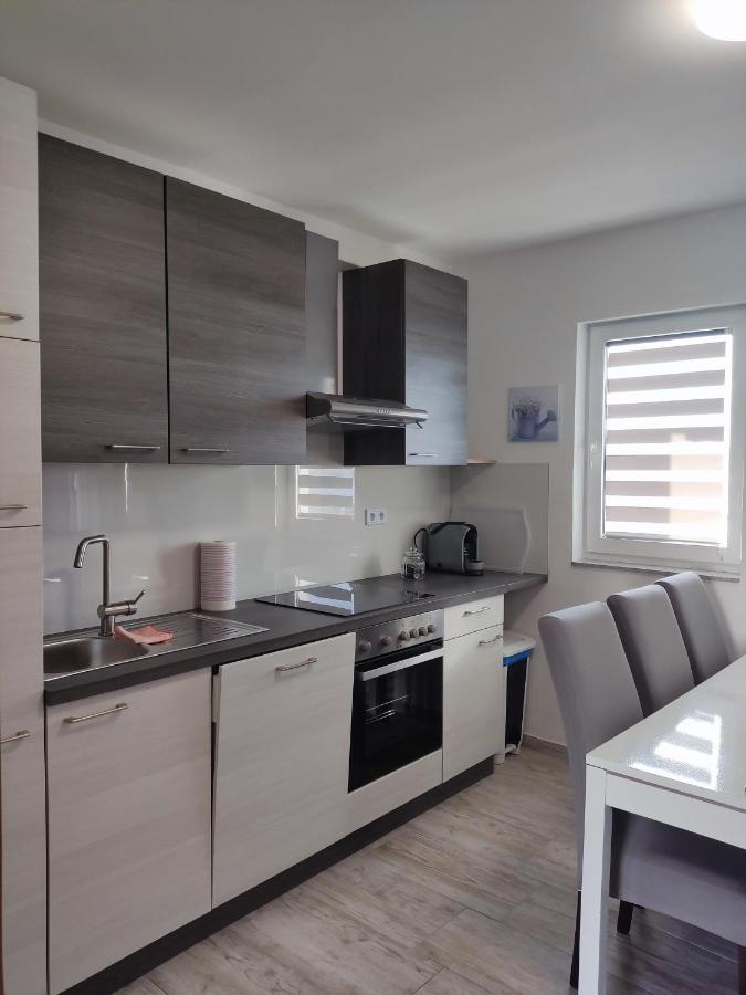 Apartmani Ima Rovanjska Exteriör bild
