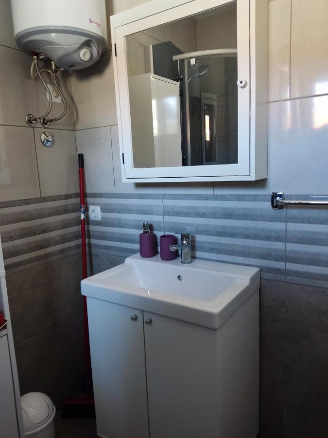 Apartmani Ima Rovanjska Exteriör bild
